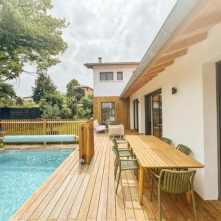 Designer With Pool * Bayonne